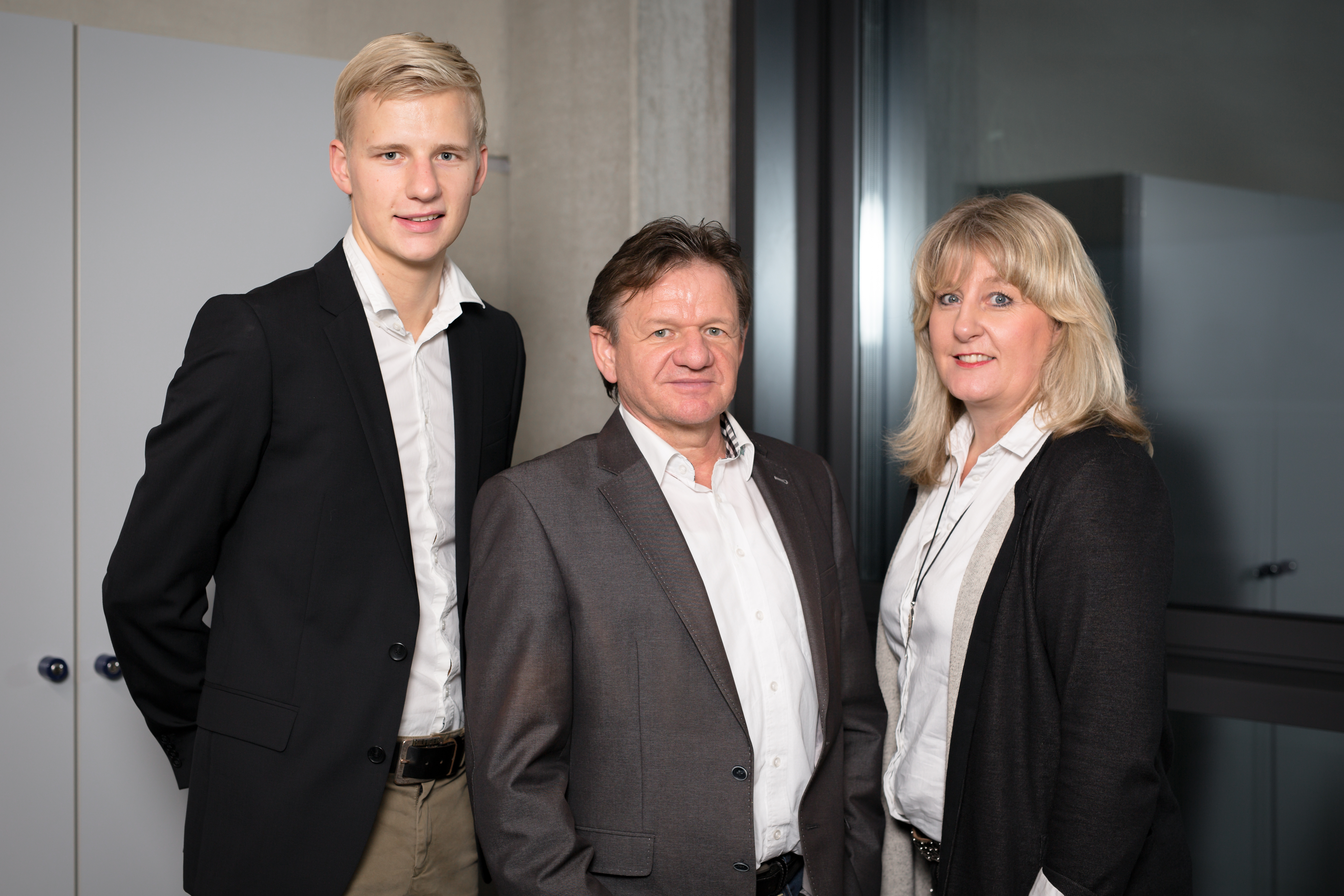 2020 wurde Sohn Tobias Fech nach über 3 Jahren Betriebszugehörigkeit  mit in die Geschäftsführung aufgenommen. Somit ist die Zukunt der Firma Fech gesichert. 